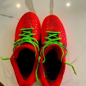 Kobe retro reverse grinches